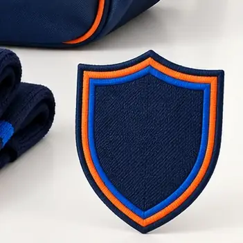 Logo brodé, accessoires scolaires