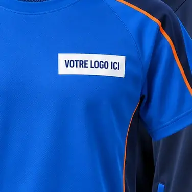 Logo brodé, tenues de sport